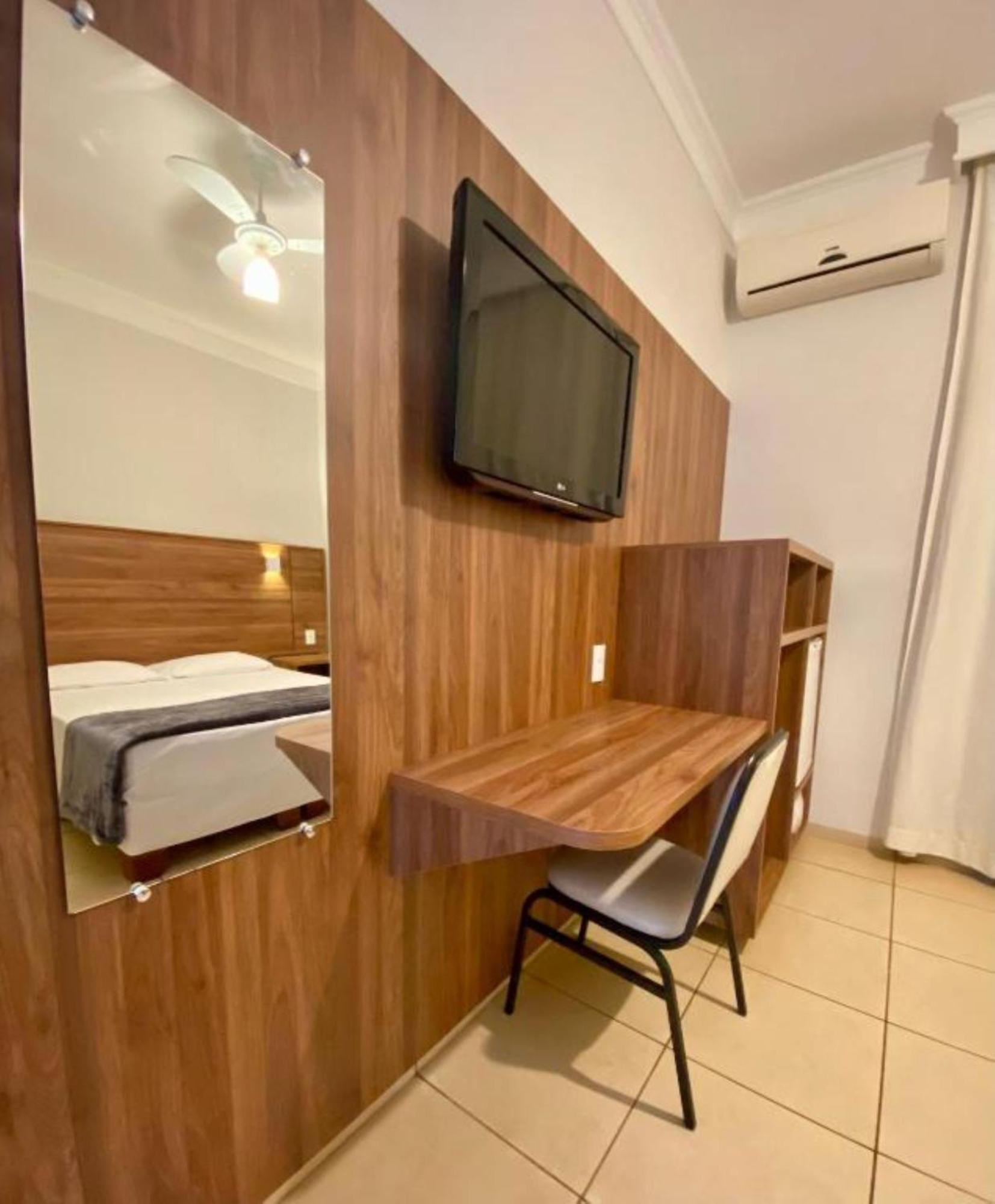 Hotel Roda D'Agua Andradina Ruang foto