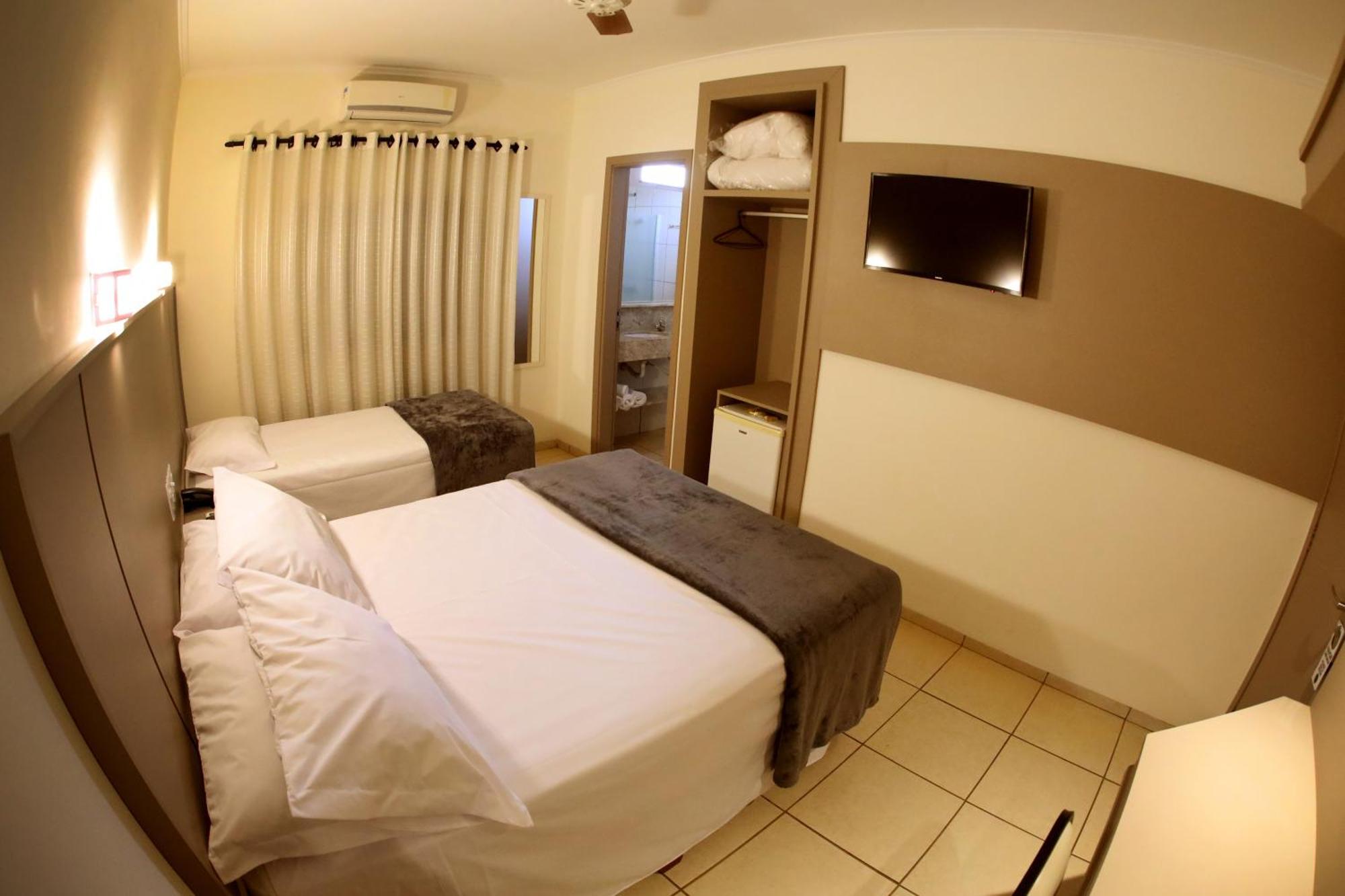 Hotel Roda D'Agua Andradina Ruang foto