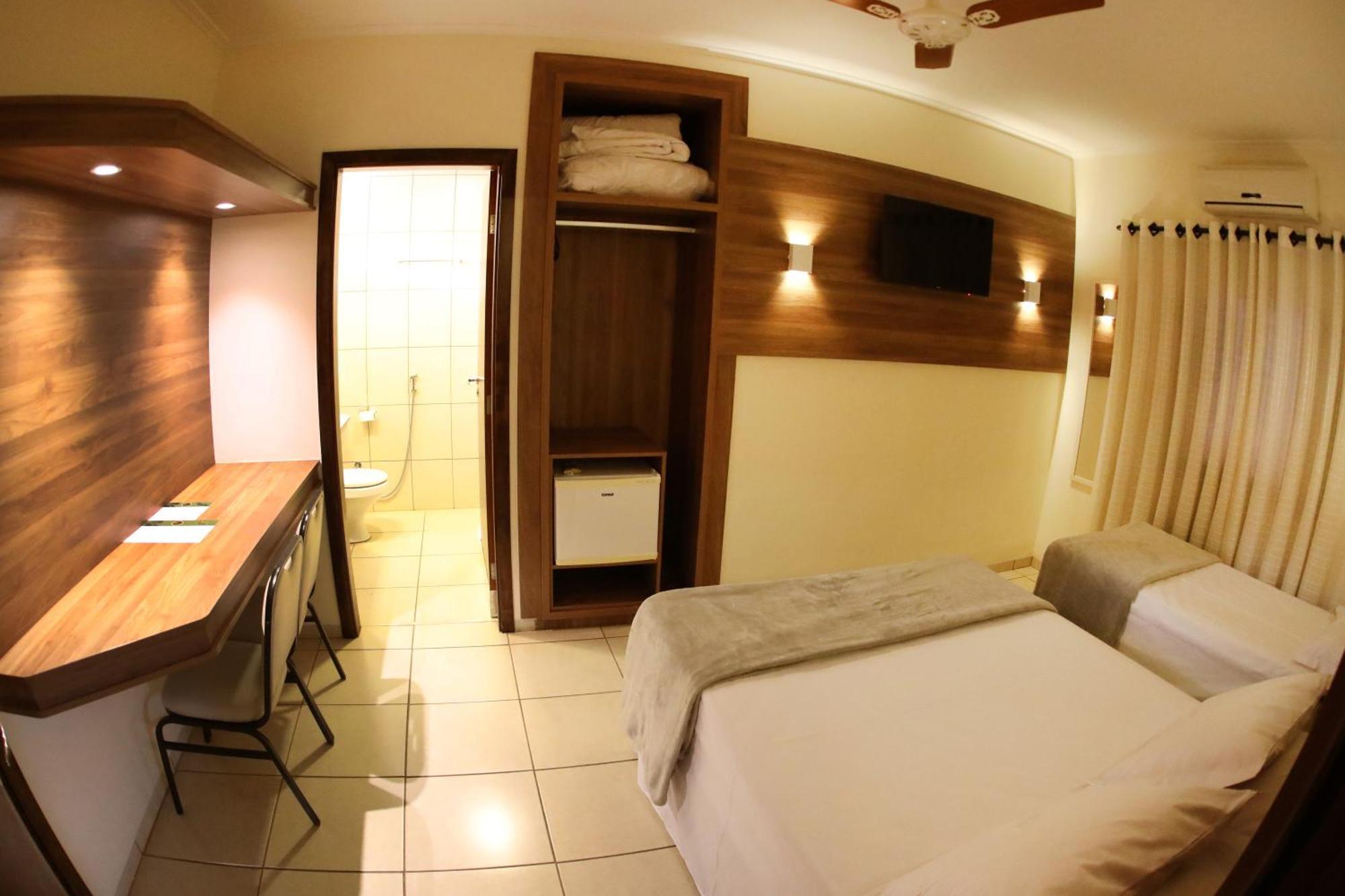 Hotel Roda D'Agua Andradina Ruang foto