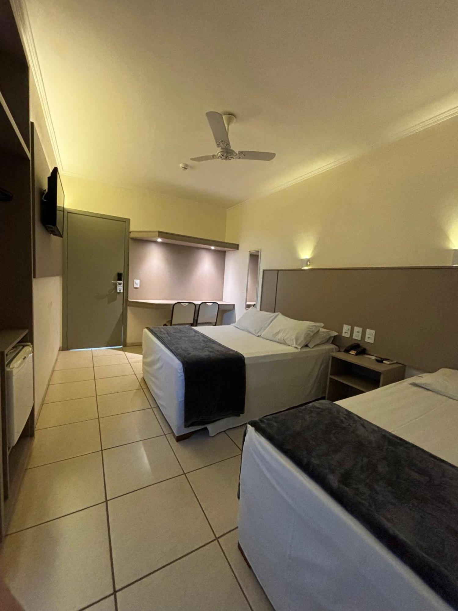Hotel Roda D'Agua Andradina Ruang foto