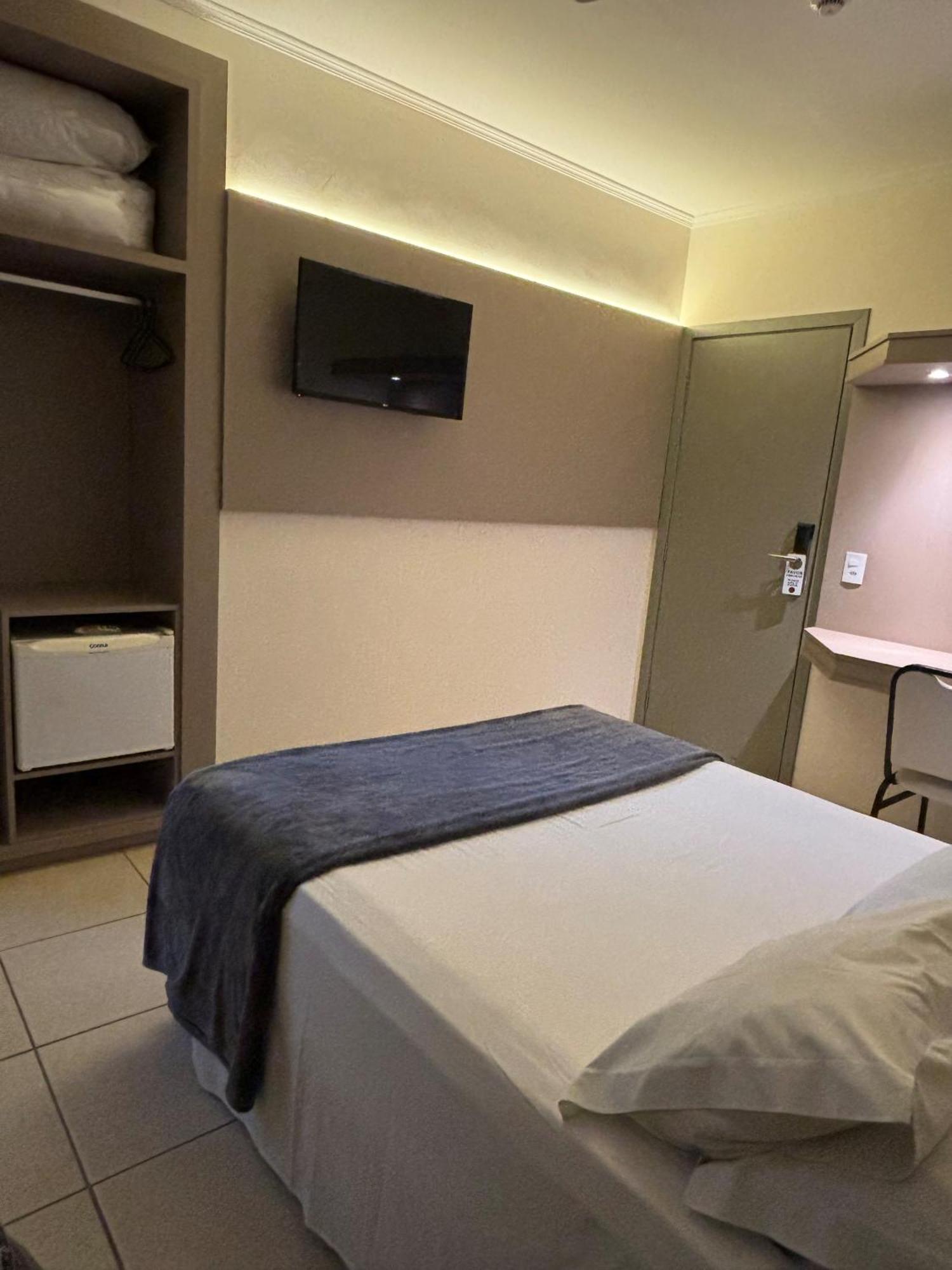 Hotel Roda D'Agua Andradina Ruang foto