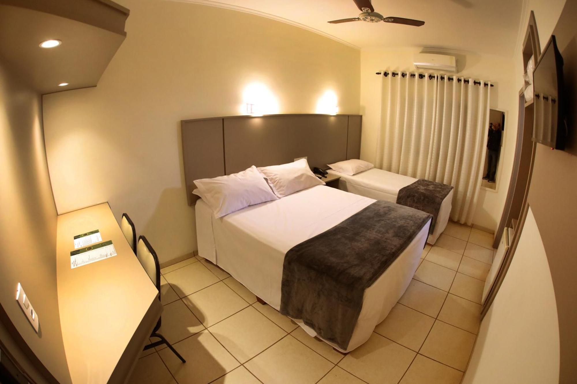 Hotel Roda D'Agua Andradina Ruang foto
