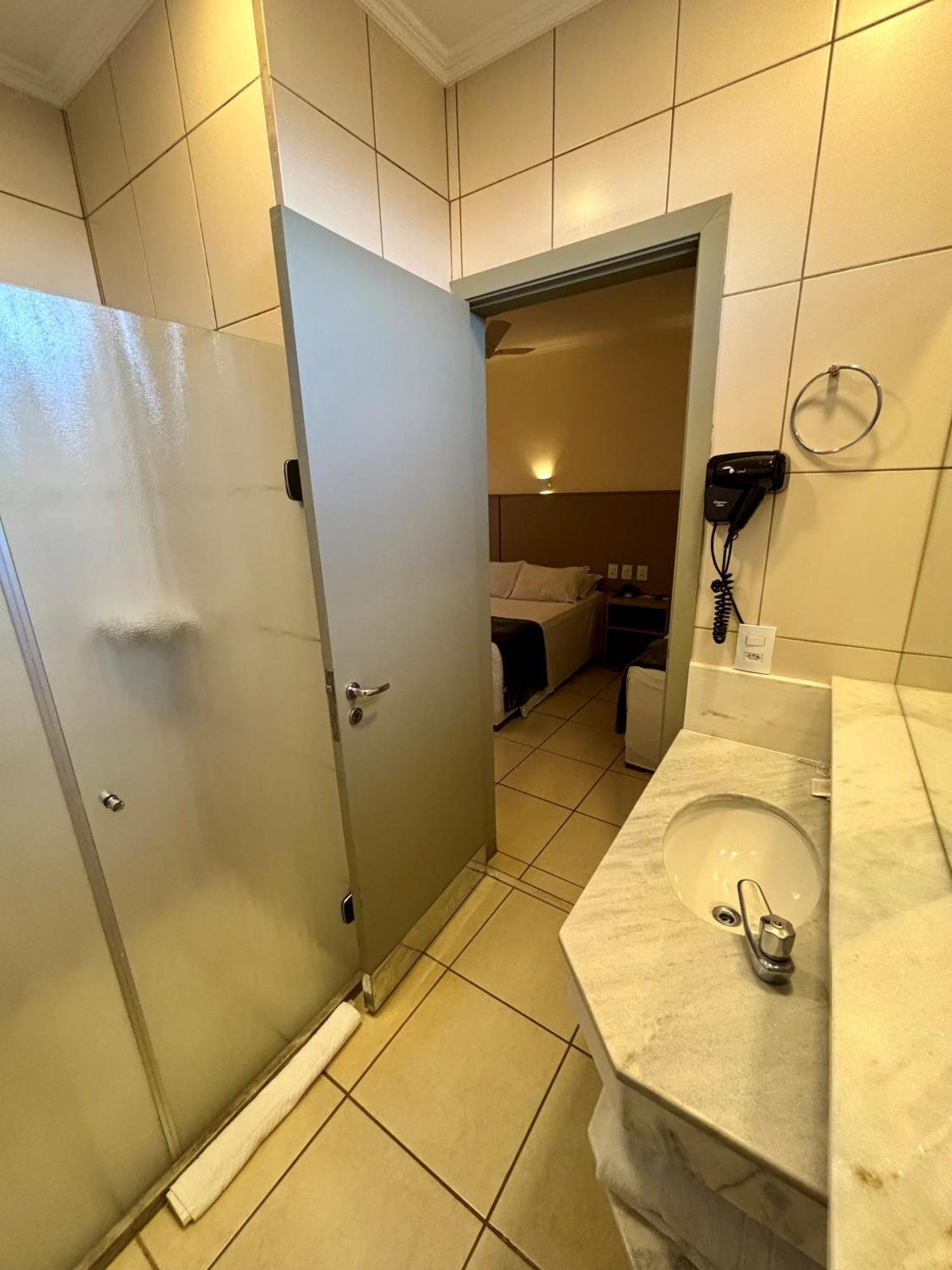 Hotel Roda D'Agua Andradina Ruang foto