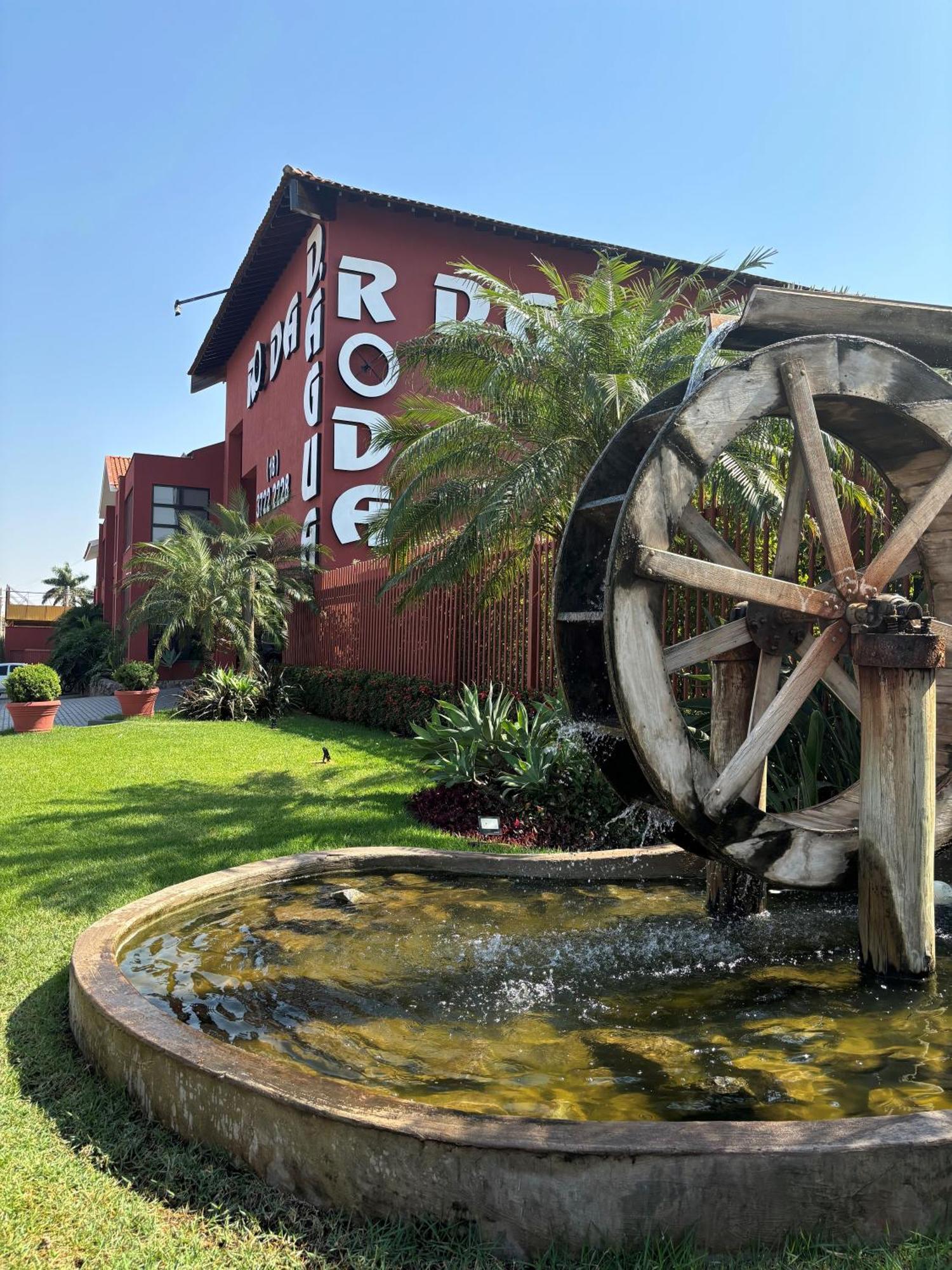 Hotel Roda D'Agua Andradina Bagian luar foto