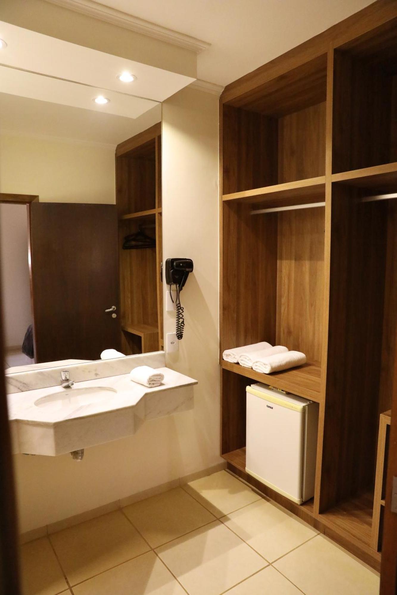 Hotel Roda D'Agua Andradina Ruang foto