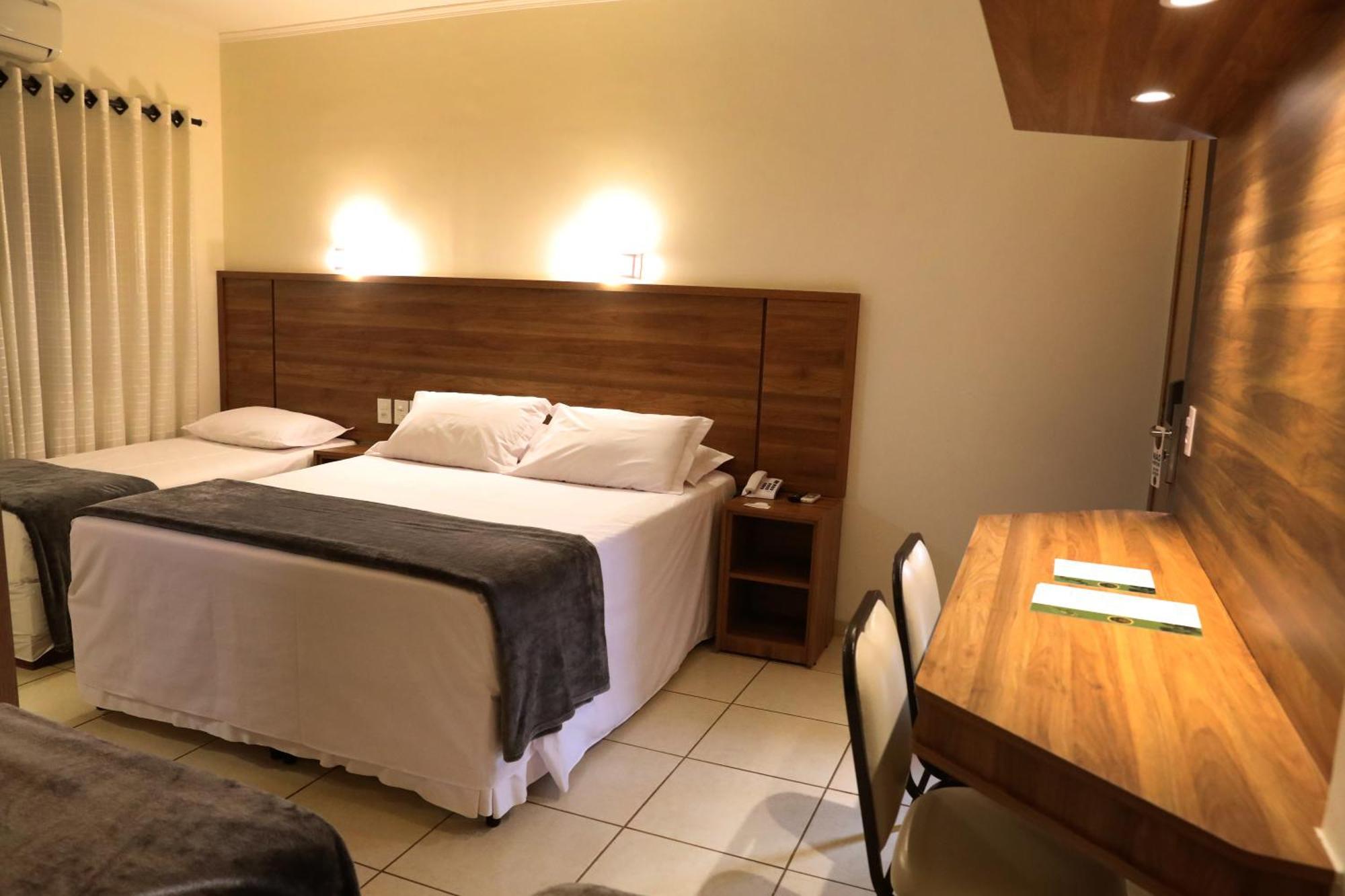 Hotel Roda D'Agua Andradina Ruang foto